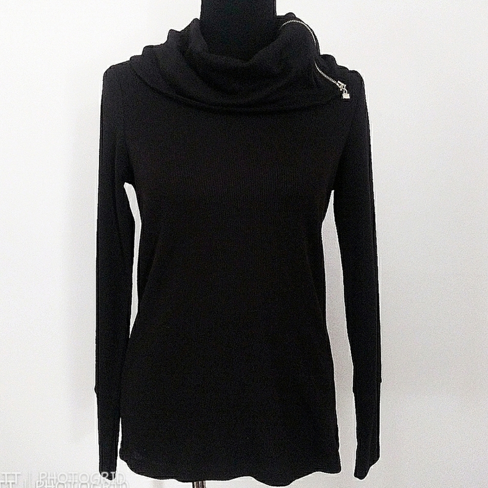 NWT Tommy Hilfiger ribbed turtleneck